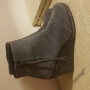 TOM's ankle boots 9.5